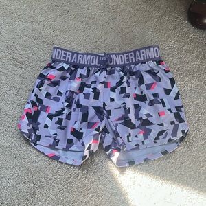 Woman’s under armor shorts